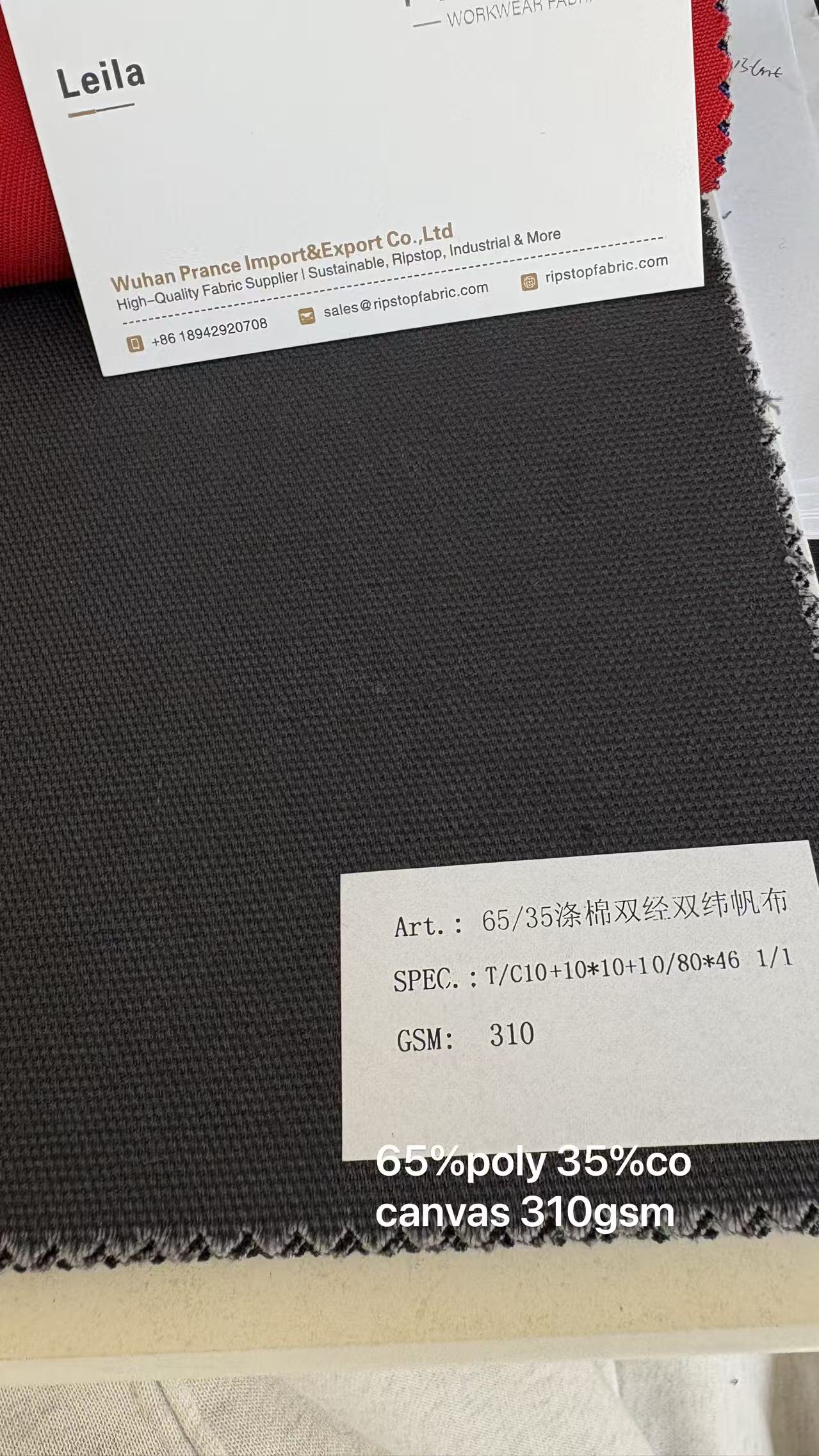 Heavy canvas fabric suitable for heavy-duty construction work pants